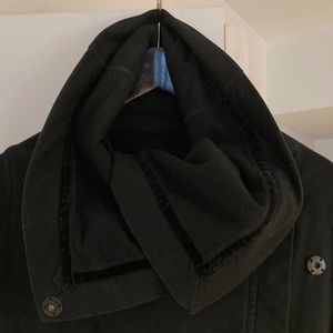 BLACK Lululemon savasana jacket